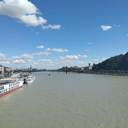Free Parking, Balcony, Near To Park Homestay szállás *