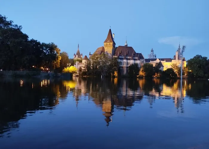 Free Parking, Balcony, Near To Park Budapest