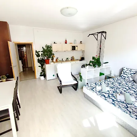 Free Parking, Balcony, Near To Park