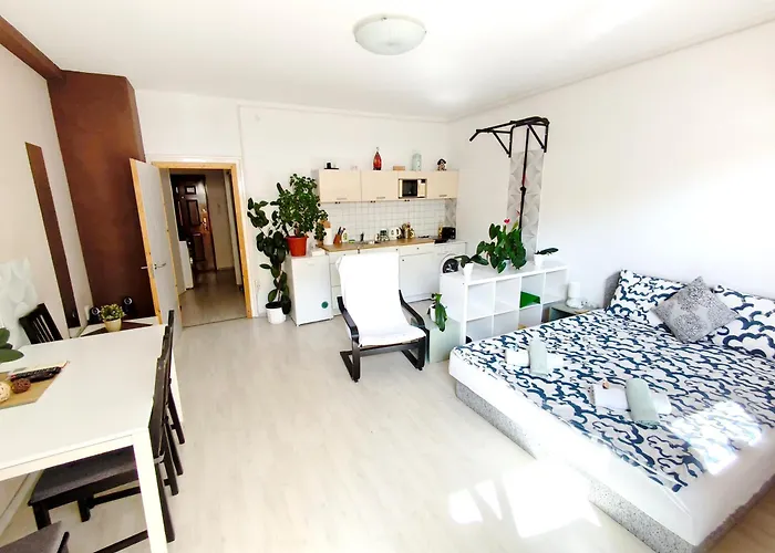Free Parking, Balcony, Near To Park