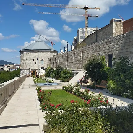 Free Parking, Balcony, Near To Park