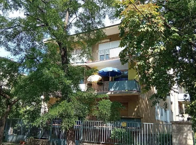 Free Parking, Balcony, Near To Park Kwatera prywatna